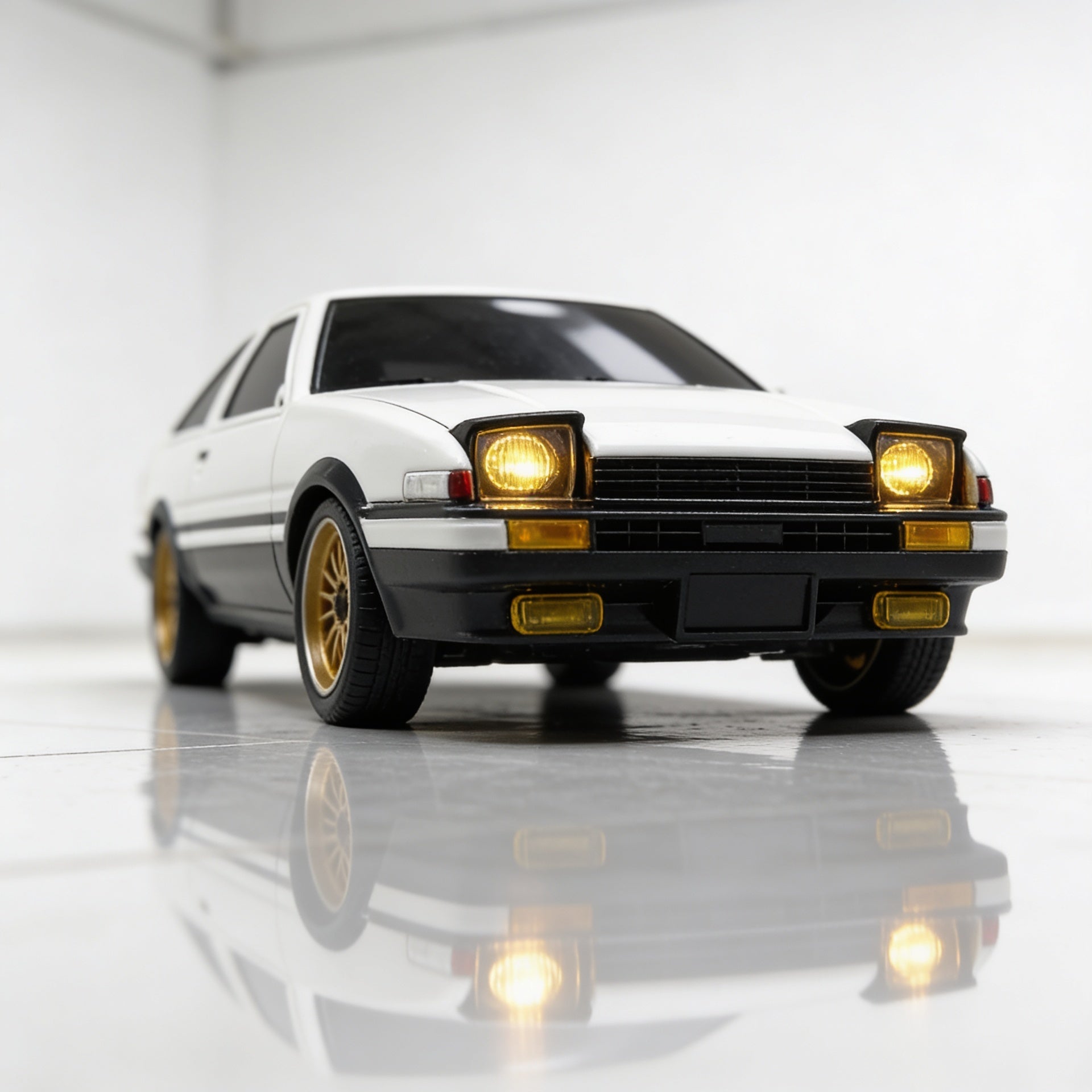 Voiture RC drift Toyota AE86 1/18 vue 3/4 avant