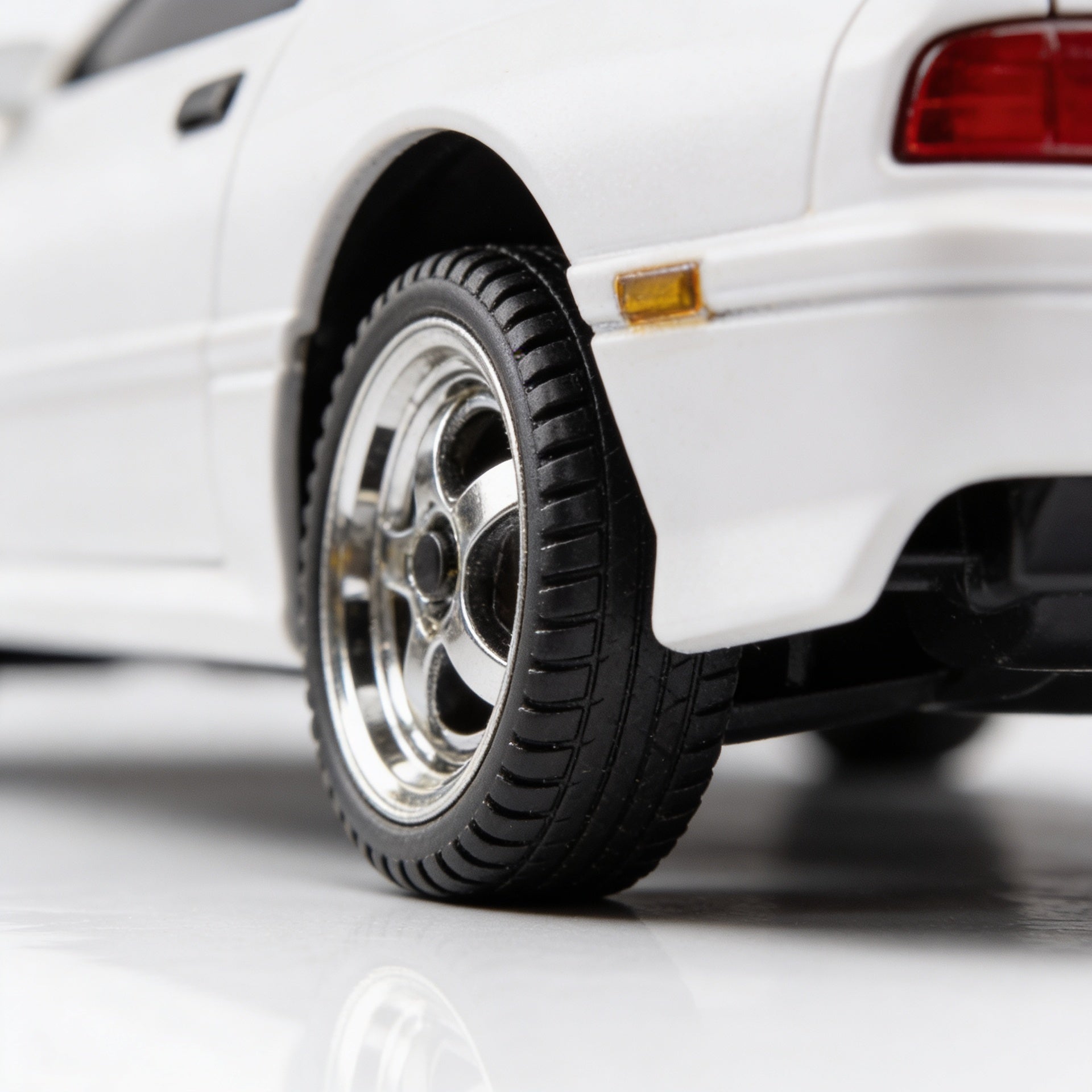 Mazda RX-7 FC RC drift 1/18 vue de profil