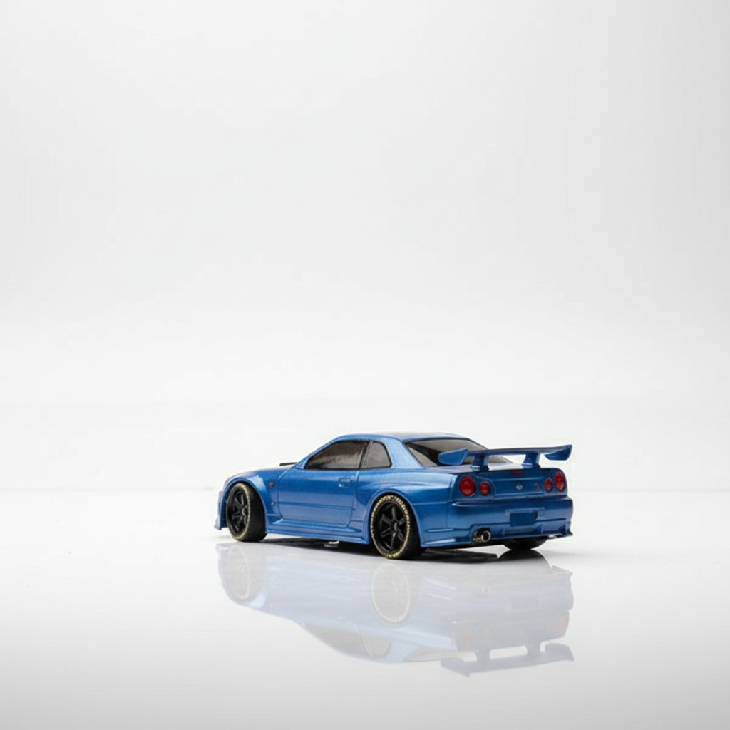 Mini voiture RC 1/76 format poche dans la main